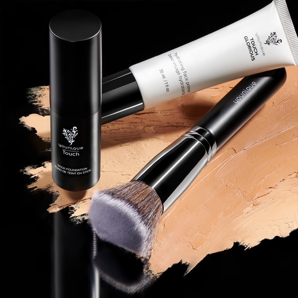 - Kabuki Brush - Picture 3 of 4